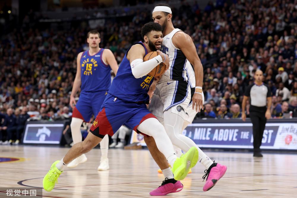 连线进球！帕尔默社媒晒与恩佐合照，恩佐留言：感谢冷酷先生.